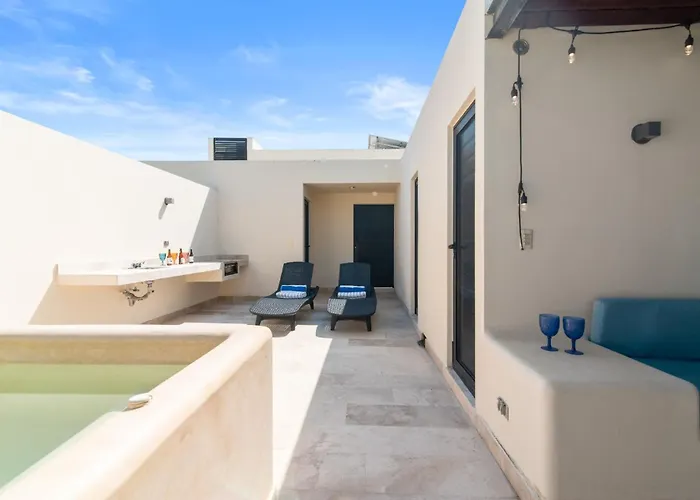 Luxurious Penthouse With Jungle View & Private Pool Apartment *